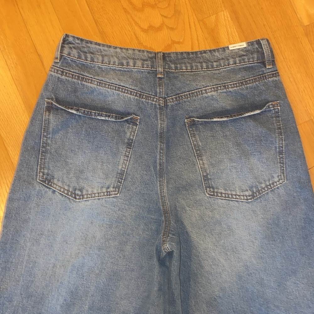 Almost Famous 90’s Baggy Mega High Rise Wide Leg Ripped Jeans Size Juniors 7 - Picture 14 of 15